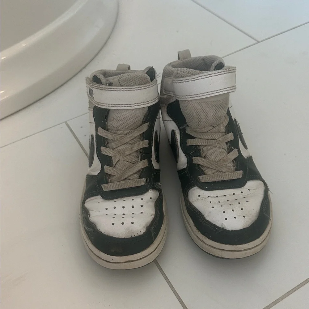 Nike Kids High-Top Sneakers - green and white 12C